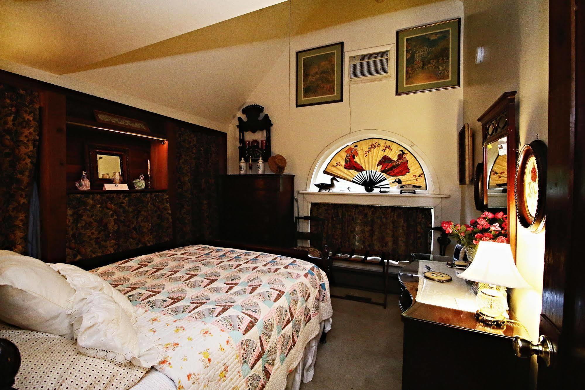 Ebenezer House Bed & Breakfast Burtonsville Exterior photo